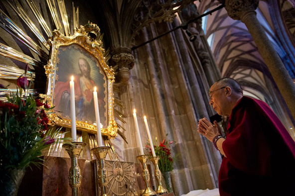 Dos túnicas (Koldo Aldai)