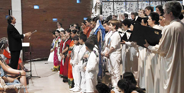 Agradecimiento a la Escolanía y Coral Salvé de Laredo por el concierto pro-Colores de Calcuta