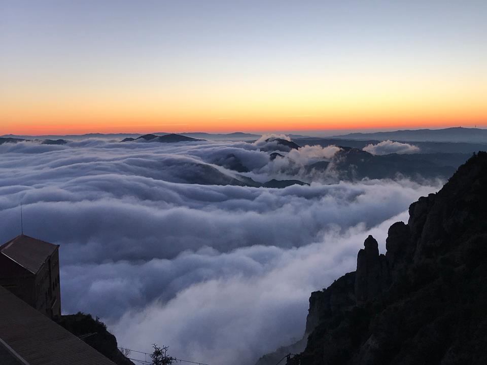 Pensamientos de marzo: todo lo que existe en el universo tiene su origen arriba…