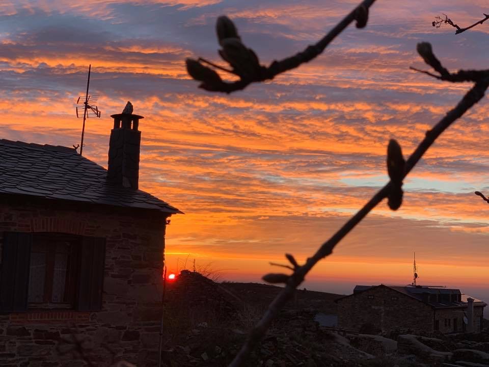 Pensamientos de abril: elevaros hasta una cima…