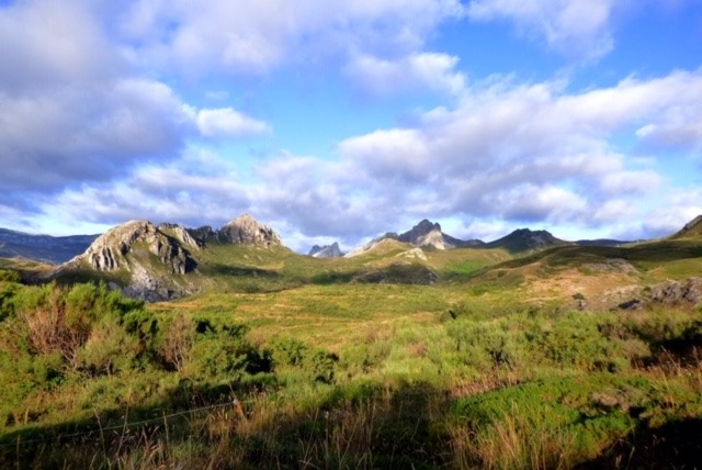 Pensamientos de septiembre: uniros al mundo divino, con el fin de encontrar la paz y la luz