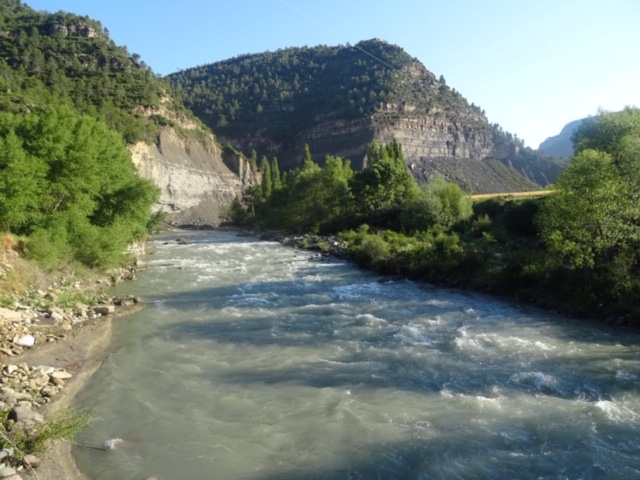 Pensamientos de mayo: una presencia a vuestro lado…